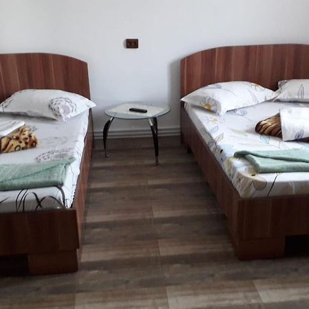 Casa Ionita Appartement Două Mai Buitenkant foto